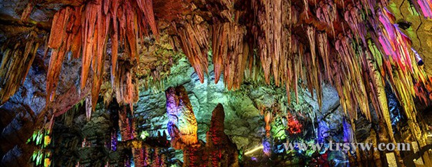 地下桂林——潜龙洞