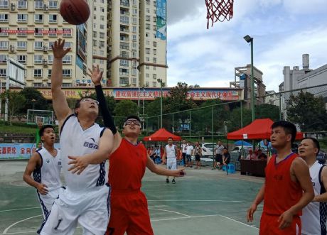 松桃2018“禁毒杯”篮球赛拉开战幕