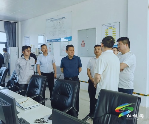 龙群跃到联系服务重大项目走访调研