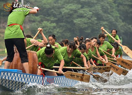 松桃•75支龙舟竞技闹松江