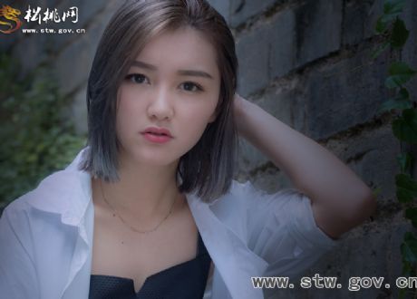 依栏眺·望穿秋水