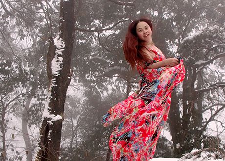 冰天雪地 美丽“冻人”