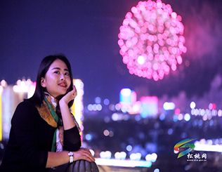 六十年华诞 今夜我只为你绽放