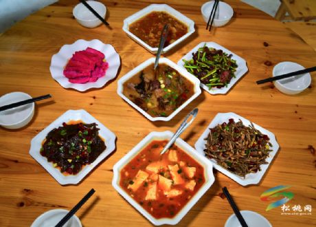 吃在桃源,美若仙境