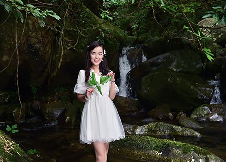 秋天呢喃的水趣