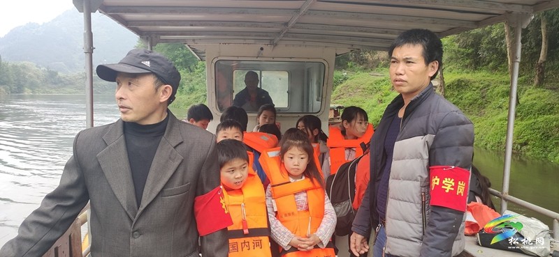迓驾镇：乡村“摆渡人”任达兵