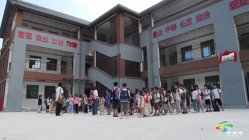 迓驾镇：乡村“摆渡人”任达兵