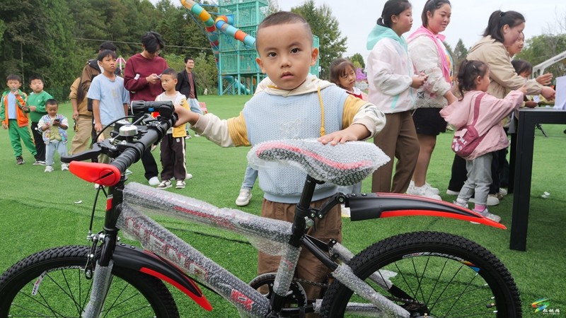 国庆周边游——大坪场镇七彩乐园是个好去处