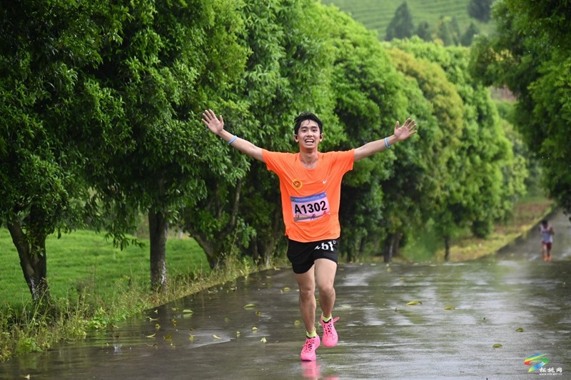 【吃贵州“晚饭”·看松桃村晚】春季采茶正当时  文旅融合促振兴——松桃村晚走进普觉棉花山村采茶节活动火热举办