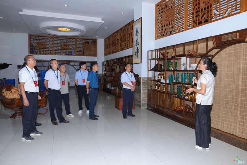 政协第十五届松桃苗族自治县委员会常务委员会第22次会议召开