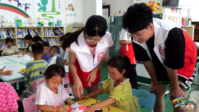 大兴街道兴园社区：遵义星火照前路·非遗匠心育童行
