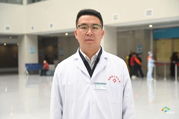 松桃苗族自治县人民医院 党委委员 肿瘤科·介入与血管外科主任  黄志刚.JPG