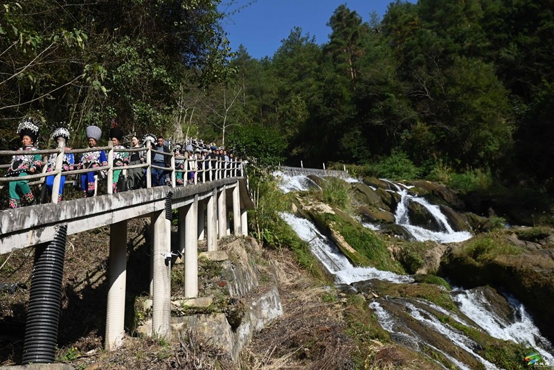 盘石镇响水洞村：举行接龙活动 祈愿村寨安康