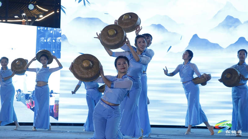 【吃贵州“晚饭”·看松桃村晚】山海同心绘盛景 村晚搭桥话情深——松桃盘信与东莞沙田共赴文化之约