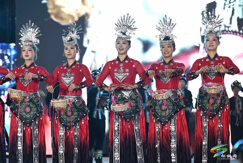 【吃贵州“晚饭”·看松桃村晚】山海同心绘盛景 村晚搭桥话情深——松桃盘信与东莞沙田共赴文化之约