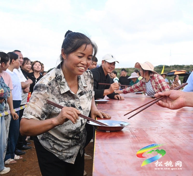 【吃贵州“晚饭”·看松桃村晚】松桃村晚·且听泥喃：走进黄板镇珍珠花生的“花样年华”